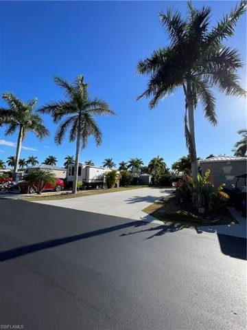 Front right side view