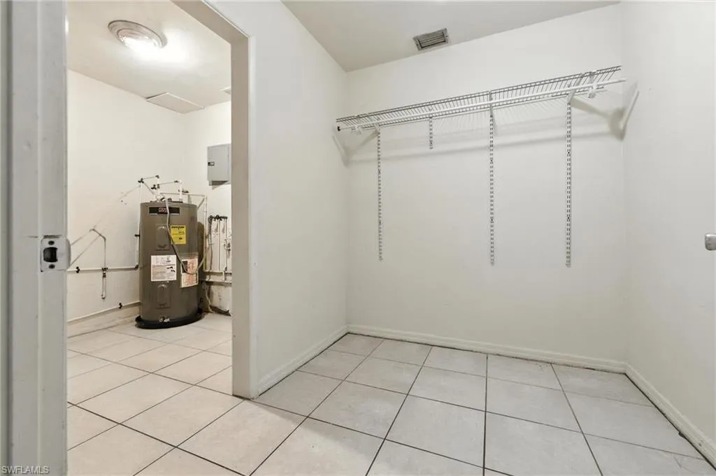 1851 Winkler AVE, Fort Myers, FL 33901,2025000004