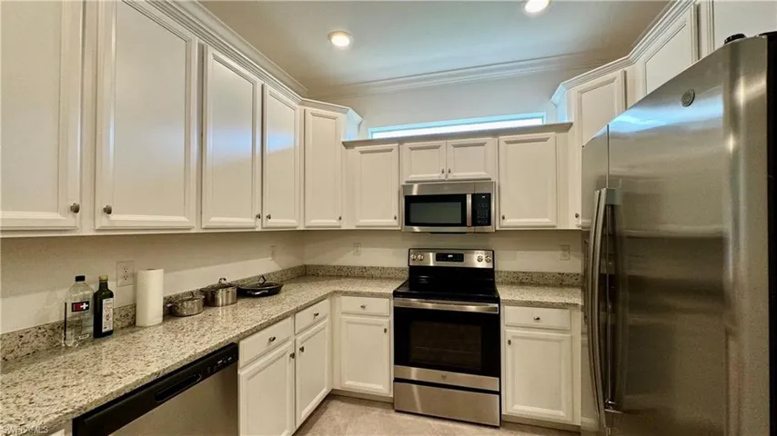 2066 Tamarron Ln, Naples, Florida 34120