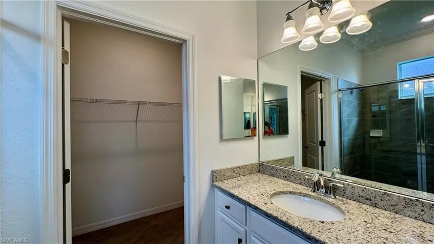 2066 Tamarron Ln, Naples, Florida 34120