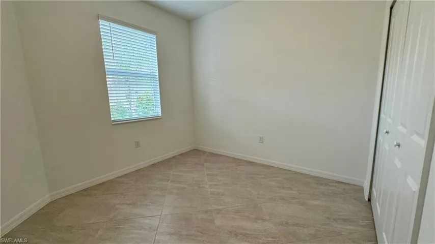 2066 Tamarron Ln, Naples, Florida 34120