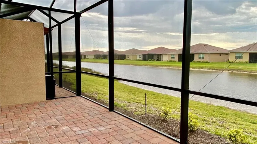2066 Tamarron Ln, Naples, Florida 34120