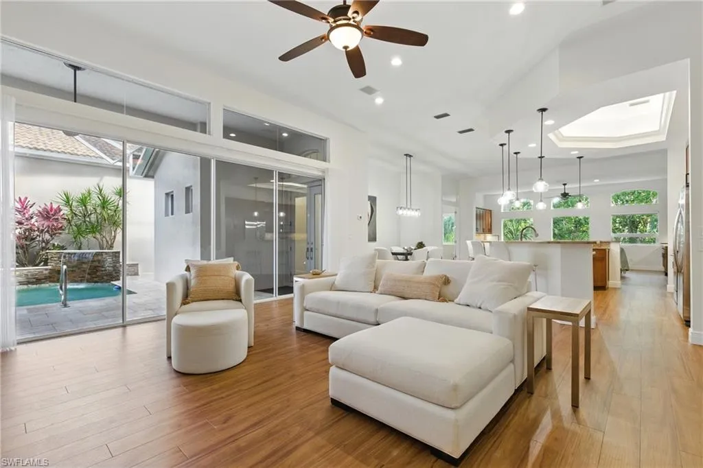 27549 RIVERBANK DR, Bonita Springs, FL 34134,225034050