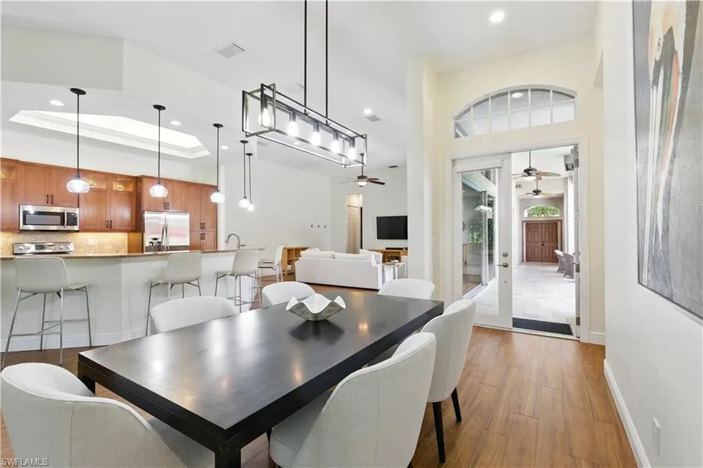 27549 RIVERBANK DR, Bonita Springs, FL 34134,225034050