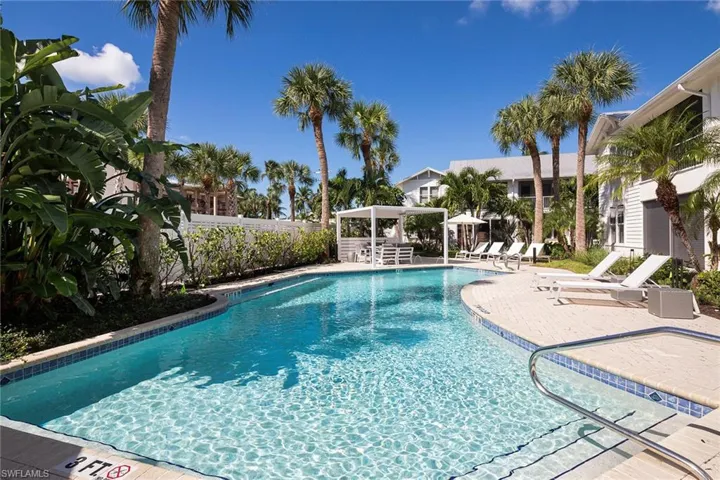 214  4th S AVE, Naples, FL 34102