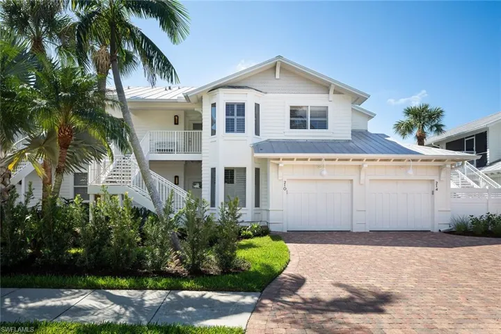 214  4th S AVE, Naples, FL 34102