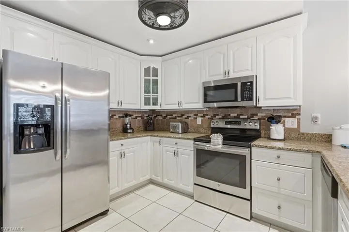 2548 River Reach Dr, Naples, Florida 34104