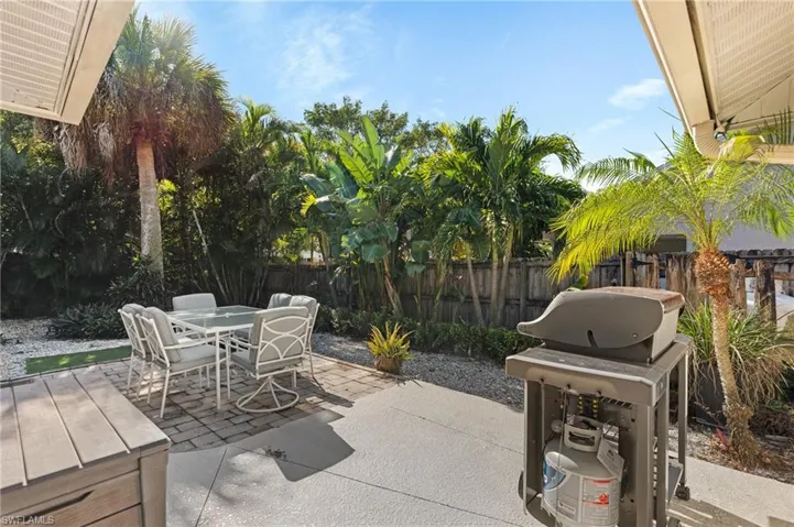 2548 River Reach Dr, Naples, Florida 34104