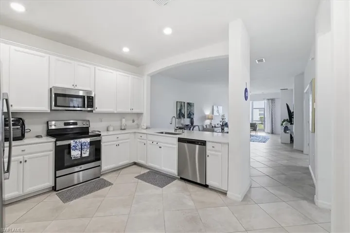 2636 Vine Ave, Naples, Florida 34120