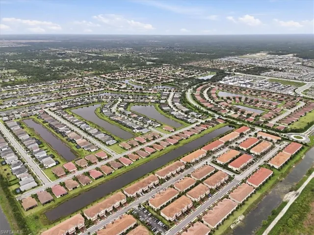 2636 Vine Ave, Naples, Florida 34120