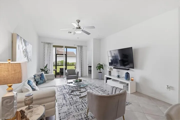 2636 Vine Ave, Naples, Florida 34120
