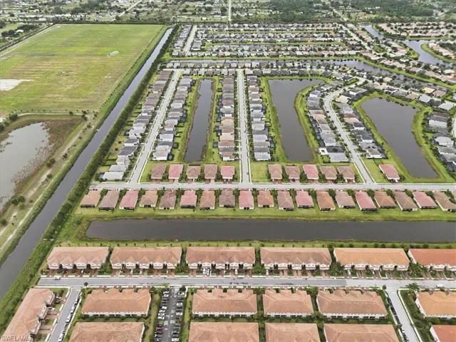 2636 Vine Ave, Naples, Florida 34120