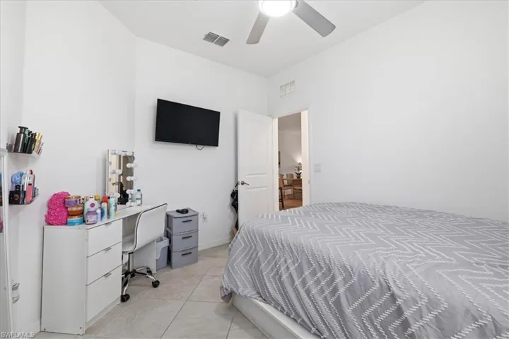 2636 Vine Ave, Naples, Florida 34120