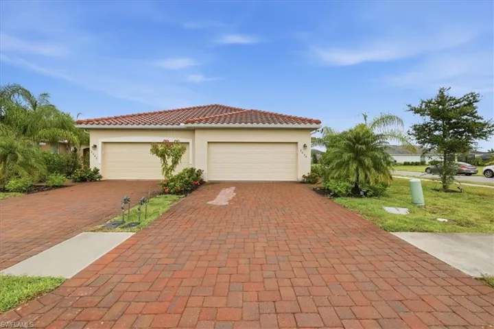 2636 Vine Ave, Naples, Florida 34120