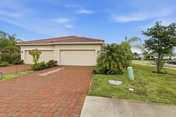 2636 Vine Ave, Naples, Florida 34120