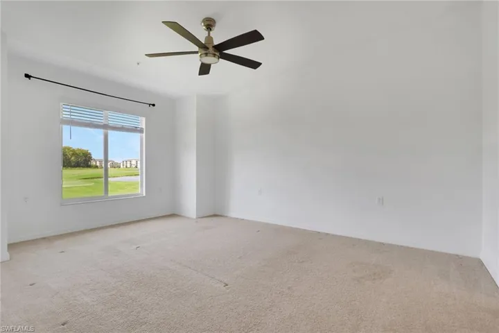 Main Bedroom with 2 walk-in closets