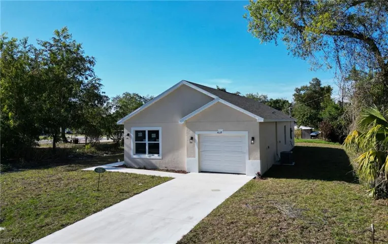 2173 Mitchell Ct, Fort Myers, Florida 33916