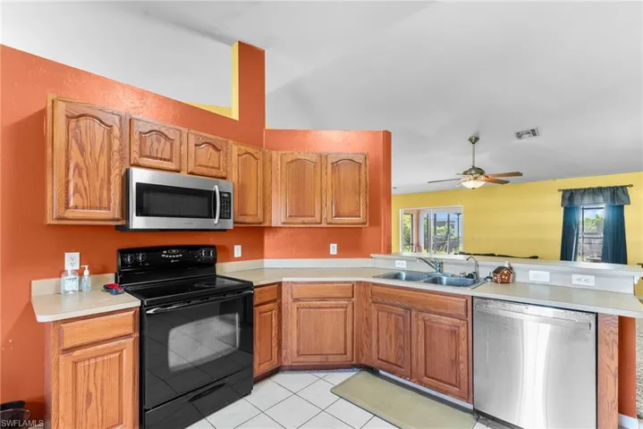 1331 Nw 14th Pl, Cape Coral Fl 33993
