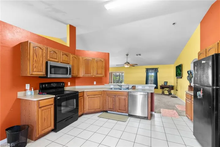 1331 Nw 14th Pl, Cape Coral Fl 33993