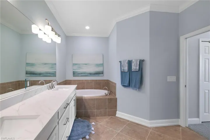 28021 Cookstown Ct 3603, Bonita Springs, Florida 34135