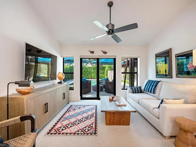 Den area off kitchen