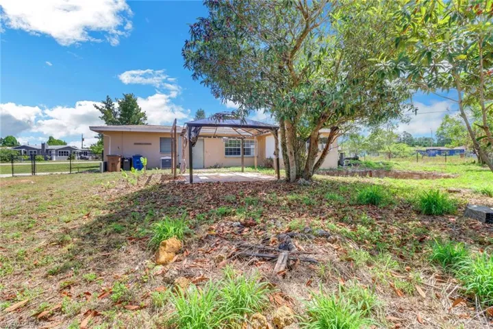820  Gerald  AVE, Lehigh Acres, FL 33936