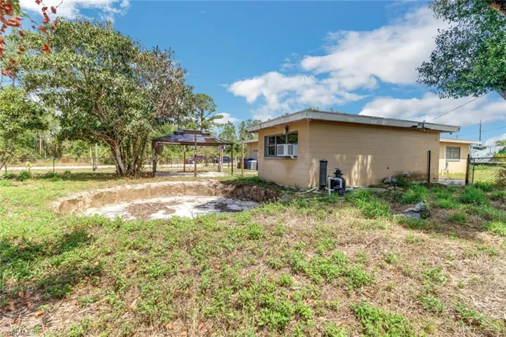 820  Gerald  AVE, Lehigh Acres, FL 33936