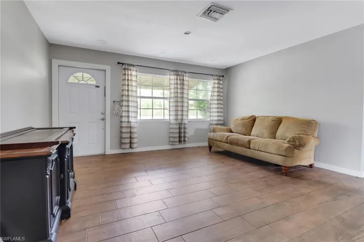 820  Gerald  AVE, Lehigh Acres, FL 33936