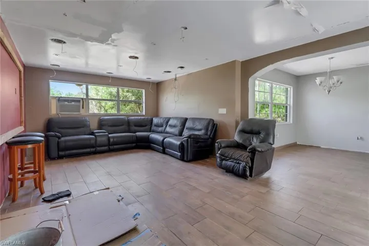 820  Gerald  AVE, Lehigh Acres, FL 33936