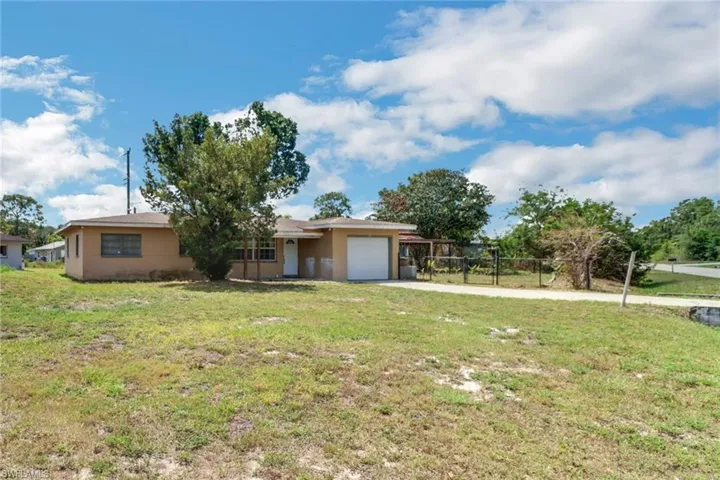 820  Gerald  AVE, Lehigh Acres, FL 33936