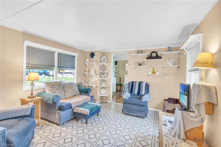1185 Patterson RD, CAPE CORAL FL 33909