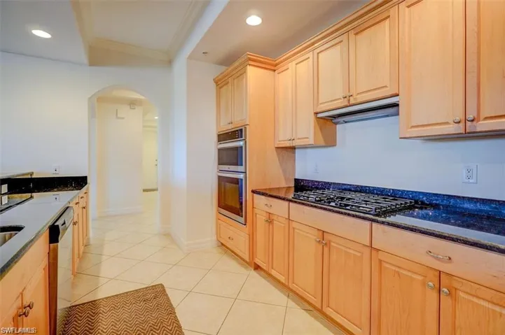 10721  Mirasol  DR, Miromar Lakes, FL 33913
