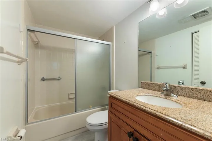 1820 Kings Lake Blvd 103, Naples, Florida 34112