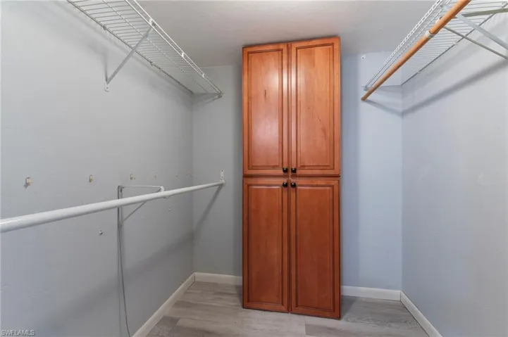 1820 Kings Lake Blvd 103, Naples, Florida 34112