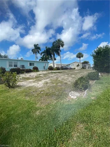 17881 Bryan Ct, Fort Myers Beach, Florida 33931