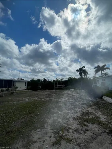 17881 Bryan Ct, Fort Myers Beach, Florida 33931