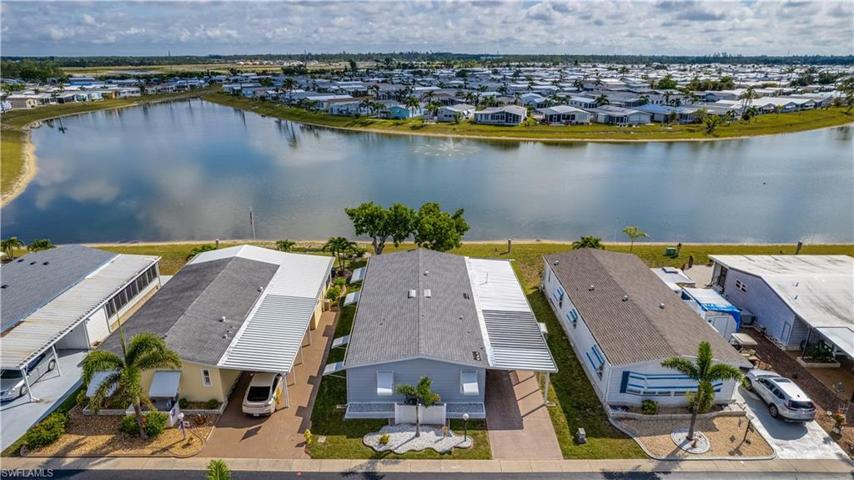 Perfectly positioned on Horizon Village's largest lake, residents will enjoy the view of both fountains; lighted at night.