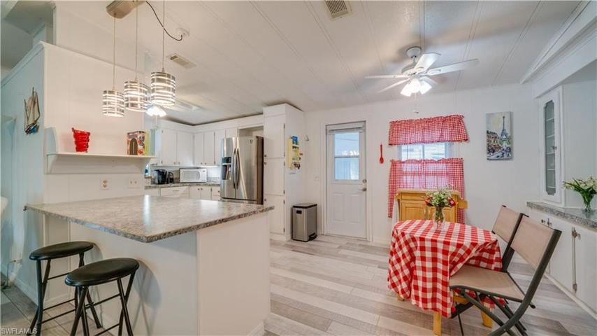 There's ample room for breakfast or lunch at the boutique table or at the extended counter top. You choose.