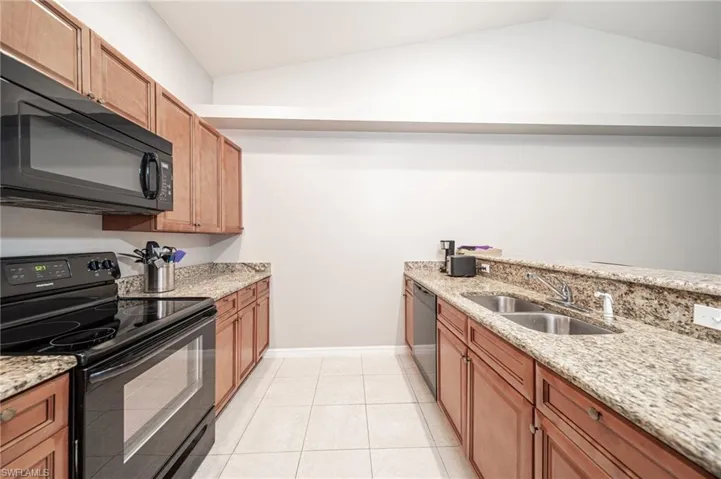 523-527 SE 6th  PL, Cape Coral, FL 33990