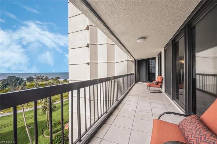 4551 Gulf Shore Blvd N # 605, Naples, Florida 34103