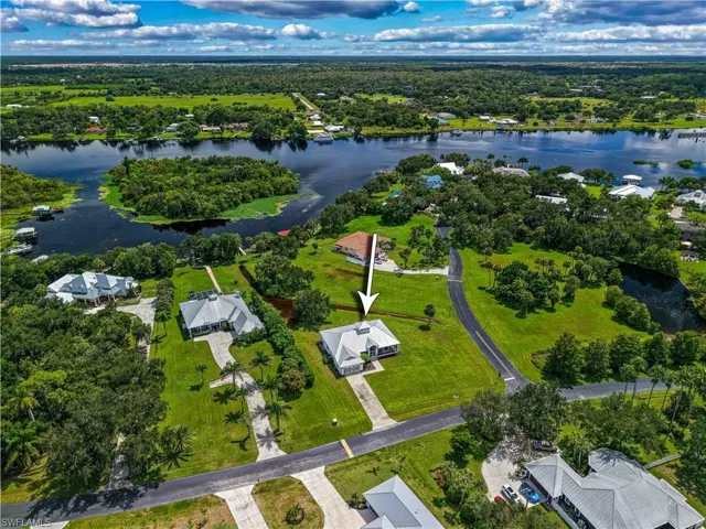 18111 Riverchase Ct, Alva, Florida 33920