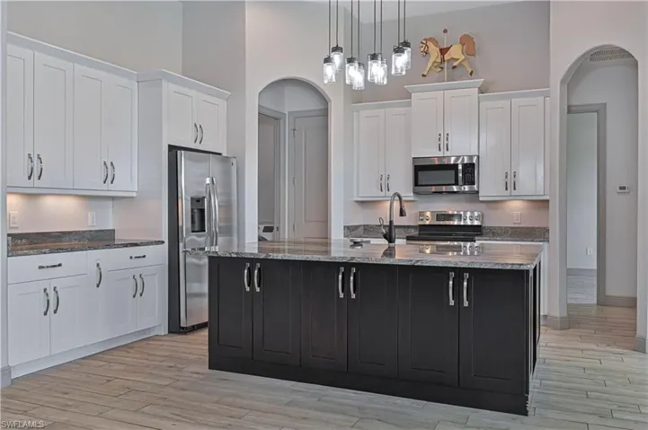 18111 Riverchase Ct, Alva, Florida 33920