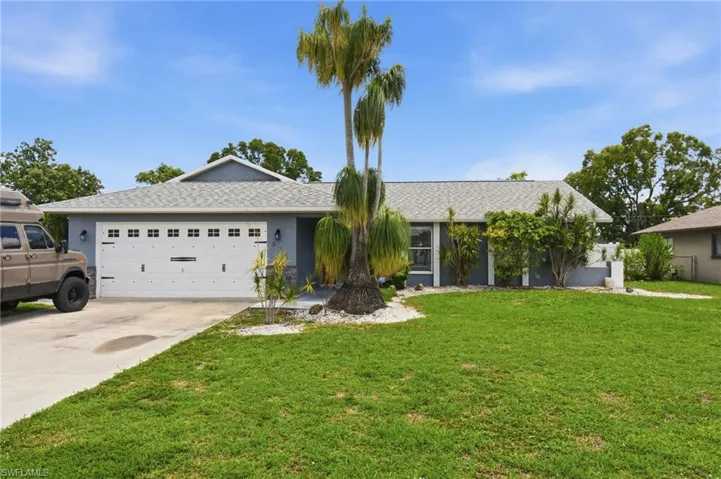 934 Se 25th Ln, Cape Coral, Florida 33904