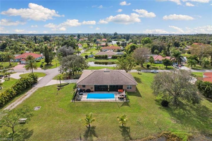 12296  Casals  LN, Bonita Springs, FL 34135