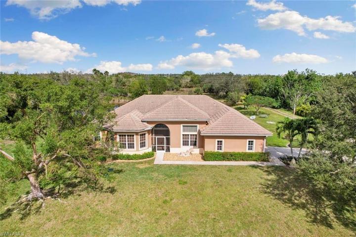 12296  Casals  LN, Bonita Springs, FL 34135