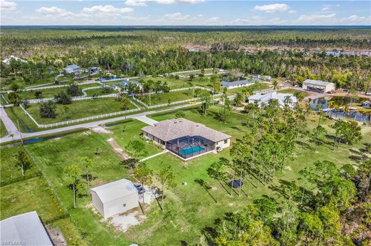 Aerial view of the home facing north - this is such a slice of heaven tucked away so close to the city!