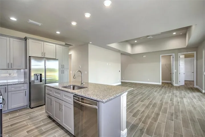 1004  Silverfish  DR, Labelle, FL 33935