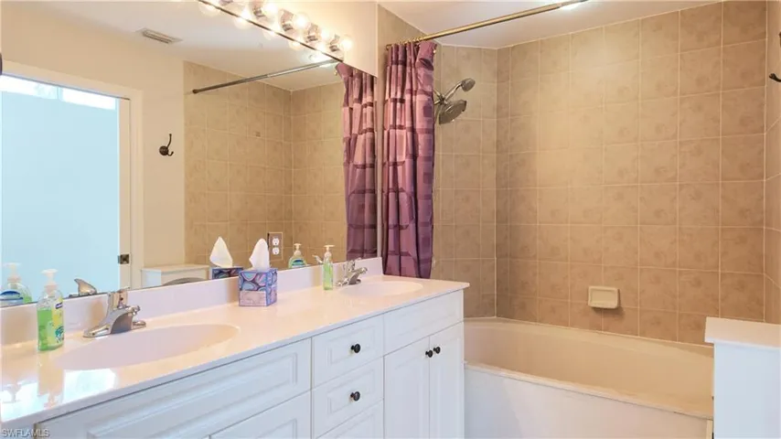 4337 Covey Cir 9c, Naples, Florida 34109