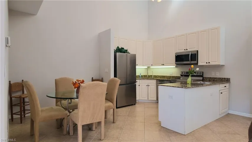 4337 Covey Cir 9c, Naples, Florida 34109