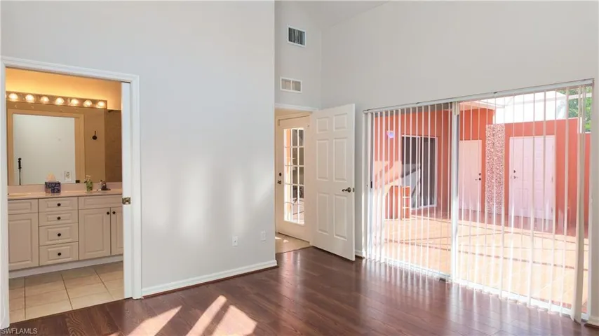 4337 Covey Cir 9c, Naples, Florida 34109